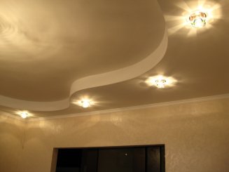 Двухуровневый гипсокартонный потолок