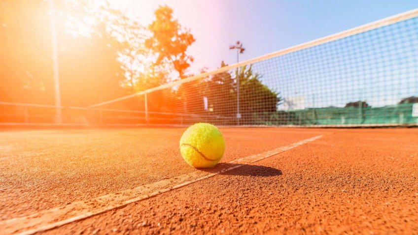 Теннисный корт из теннисита